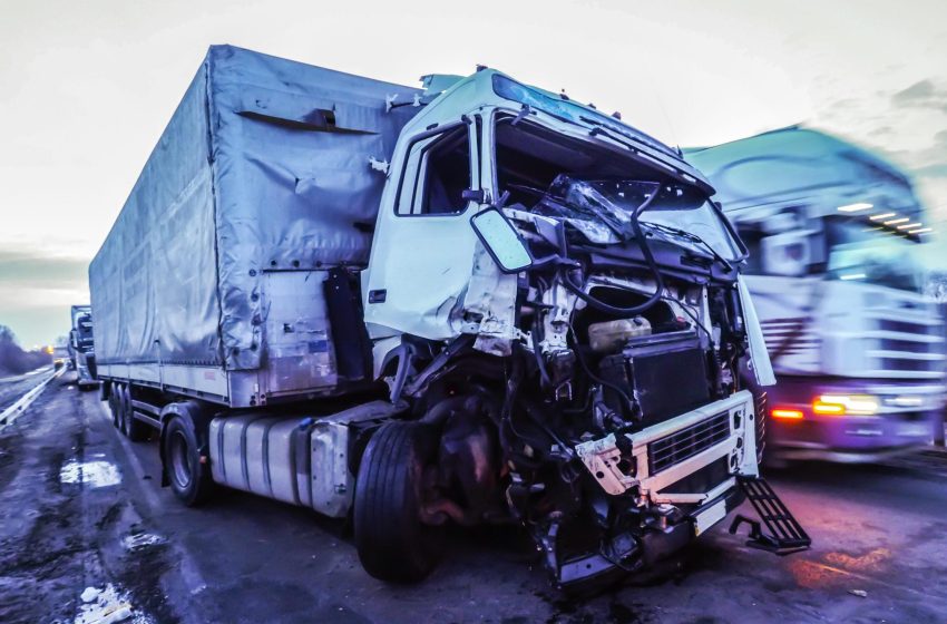  How Is A Truck Accident Settlement Determined?