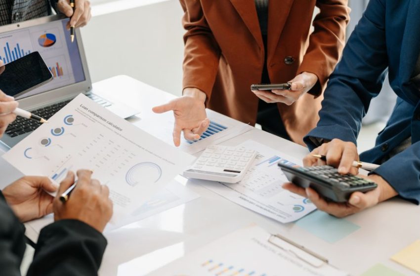  Licensed Money Lenders: Regulations, Rates, and What to Check